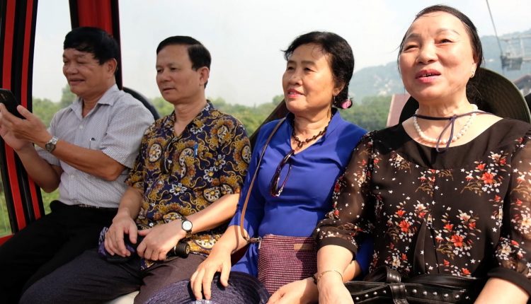 núi cấm 1