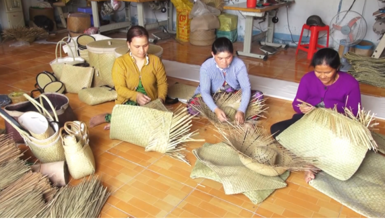 nghề đan cỏ bàng Phú Mỹ