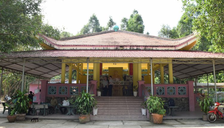 Den-tho-cac-Anh-Hung-Liet-Sy-va-Lanh-Dao-cach-mang-tinh-Gia-Dinh-trong-khang-chien-chong-thuc-dan-Phap-va-De-quoc-My