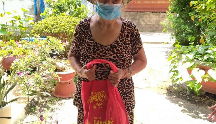 Manh-thuong-quan-chung-tay-cung-Tap-chi-Lang-nghe-Viet-Nam-ho-tro-nguoi-dan-tin-viet-today-vn-3