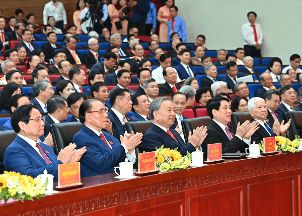 long-trong-khai-mac-dai-hoi-dai-bieu-dang-bo-tphcm-lan-thu-i (8)