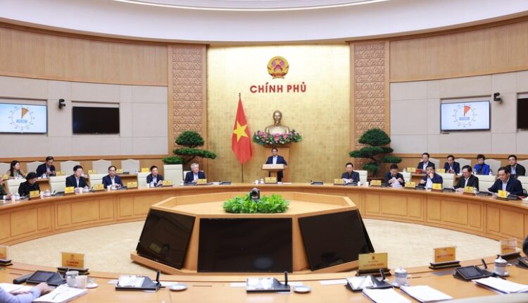 chinh-phu-hop-chuyen-de-ve-8-nghi-dinh-lien-quan-trung-tam-tai-chinh-quoc-te-tai-viet-nam-1