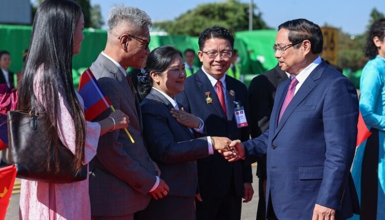 thu-tuong-pham-minh-chinh-toi-thu-do-vientiane-bat-dau-chuyen-cong-tac-tai-lao5